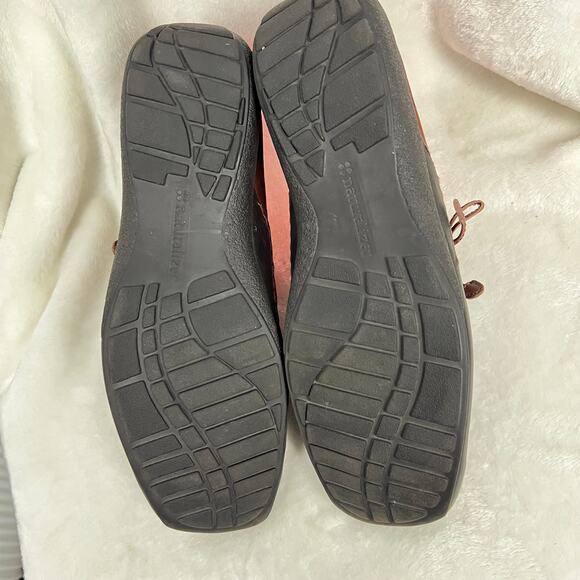 NATURALIZER Woman’s Flat Suede Slip On Mules 8.5 Preppy Academia Minimalist - Picture 10 of 10